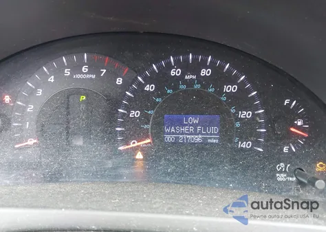 2010 Toyota Camry Xle z USA, uszkodzony, nr VIN 4T4BF3EKXAR007150